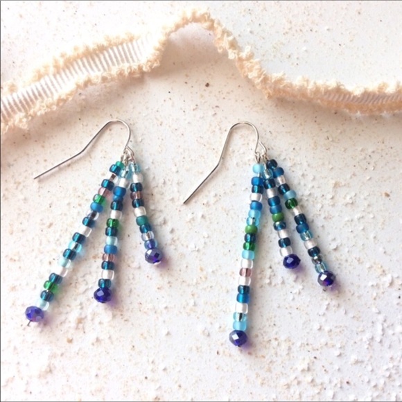 Three pairs seed bead dangle earrings - Picture 4 of 4